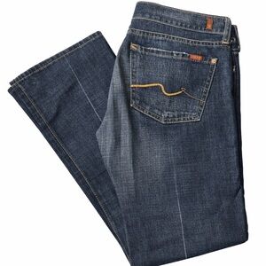 Seven For All Mankind classic bootcut / flare jeans
Size 27
Made in USA